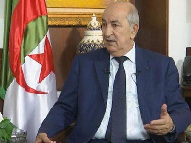 الرئيس الجزائري يُعزى نظيره اللبناني فى حادث انفجار مرفأ بيروت