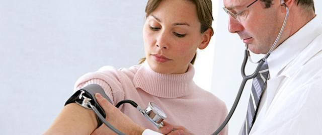 خلى بالك.. عوامل تساعد في ارتفاع ضغط الدم فما هي؟