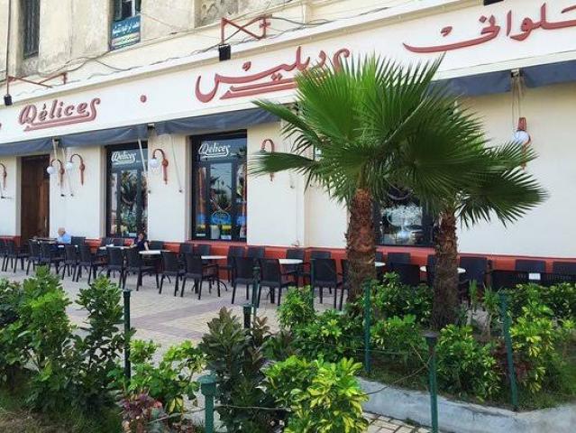 ”ديليس”... تعرف على حكاية مؤسس أقدم مقاهي الإسكندرية وصانع تورتة تتويج الملك فاروق