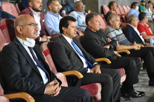وزير الرياضة يشهد مباراة الأهلي وانبي بعد استئناف الدوري الممتاز