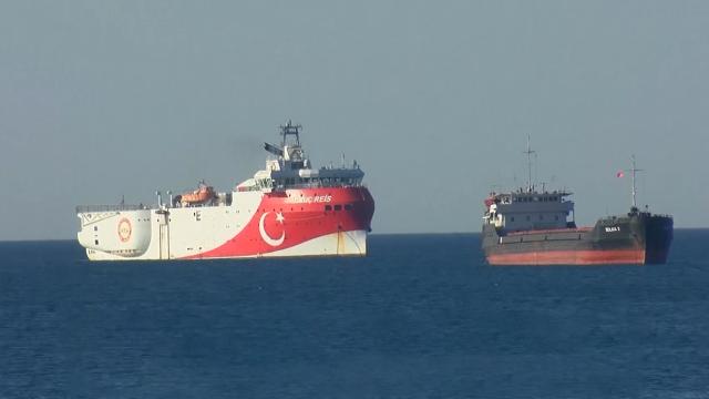 عاجل.. سفينة تركية تجري عمليات مسح زلزالي شرق المتوسط