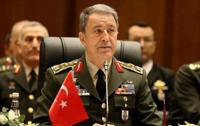 وزير الدفاع التركى 
