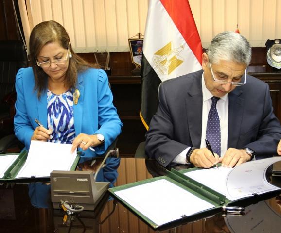 وزير الكهرباء يوقع بروتوكول للتعاون المشترك بين القطاع وصندوق مصر السيادى