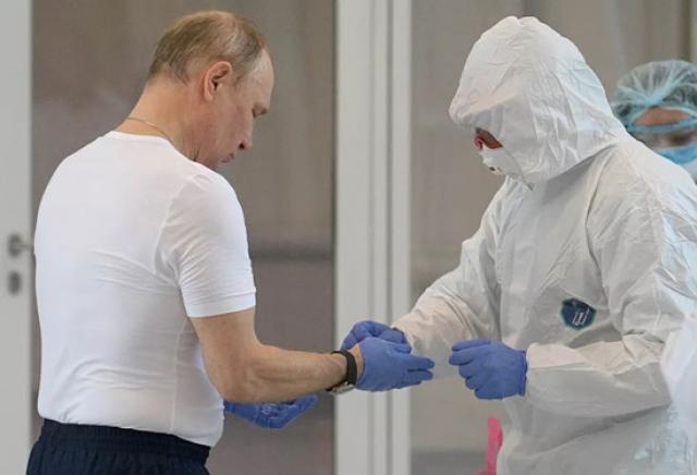 عاجل ..علماء روس يحذرون العالم من ”لقاح بوتين ” لعلاج كورونا