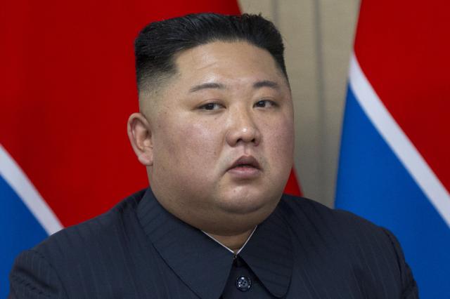 جنون الطعام  . زعيم كوريا الشمالية يؤمم الكلاب لتعويض نقص اللحوم