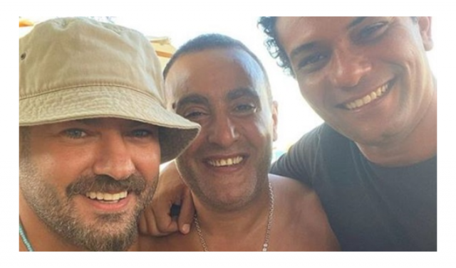 عمرو يوسف يستمتع بعطلته الصيفية برفقة آسر ياسين وأحمد السقا