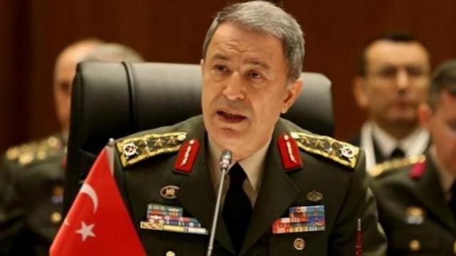 وزير الدفاع التركي يدافع عن احتلال بلاده لليبيا