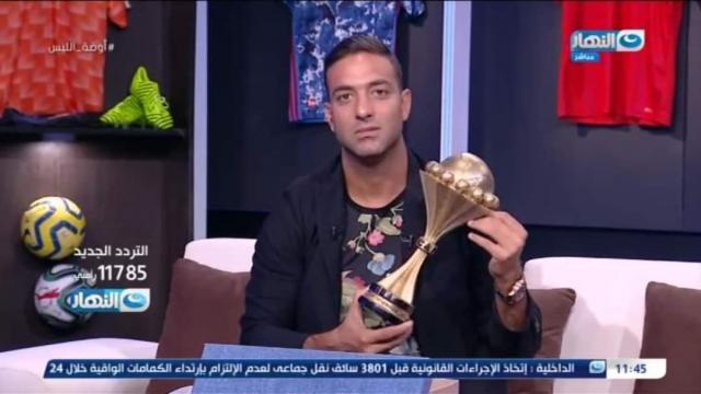 أحمد حسن يفاجئ اتحاد الكرة ويهدي ميدو كأس أمم أفريقيا