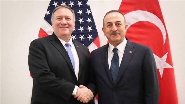 عاجل.. تفاصيل الاتصال الهاتفي بين وزير الخارجية التركي ونظيره الأمريكي