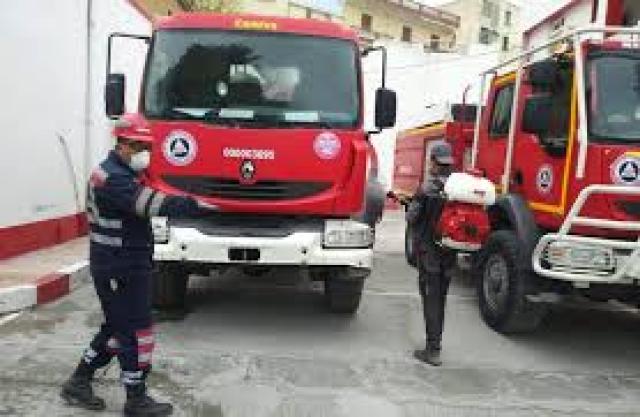 رجال الحماية المدنية ينجحون فى السيطرة على حريق مخزن مواسير فى كرداسة دون إصابات