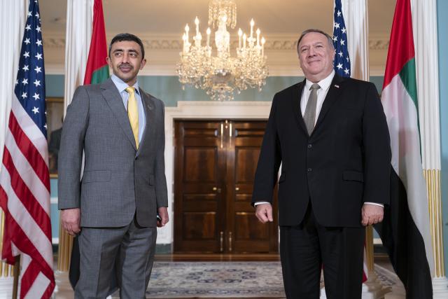 تفاصيل لقاء وزير الخارجية الإماراتي بنظيره الأمريكي بعد التوقيع على اتفاق السلام