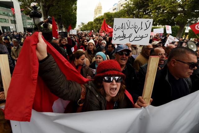 مسيرة شعبية حاشدة في تونس تطالب بمحاكمة الإخوان