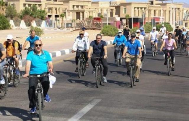 وزيرا السياحة والطيران يشاركان فى رالي دراجات لتنشيط السياحة بشرم الشيخ