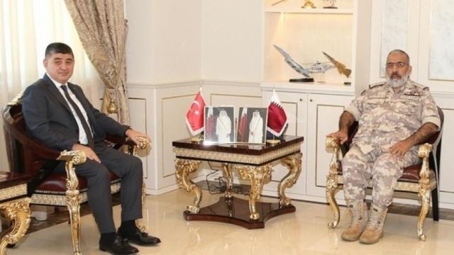 رئيس الأركان القطري وسفير تركيا 