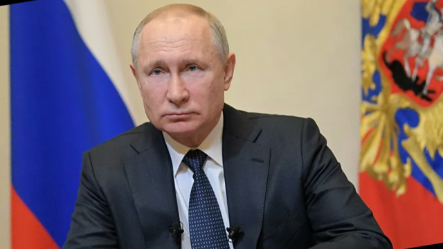 عاجل.. سبب خطير وراء إقالة بوتين لرئيس جمهورية داغستان من منصبه