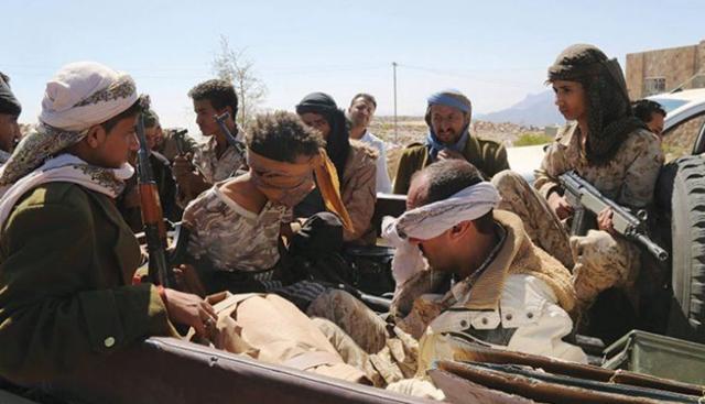 وصول أسرى الحوثيين والحكومة اليمنية إلى مدينة سيؤون تمهيدا لبدء عملية تبادل الأسرى