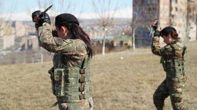 أرمينيا تعلن تشكيل كتيبة نسائية للقتال في كاراباخ