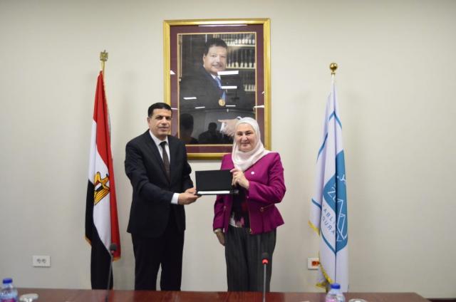 بالصور .. البنك المصري لتنمية الصادرات يستكمل دعم المنح الدراسية لطلاب مدينة زويل للعلوم