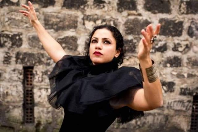 أمال مثلوثي تحتفل بإطلاق ألبومها الجديد ”يوميات تونس” في مهرجان الجونة السينمائي