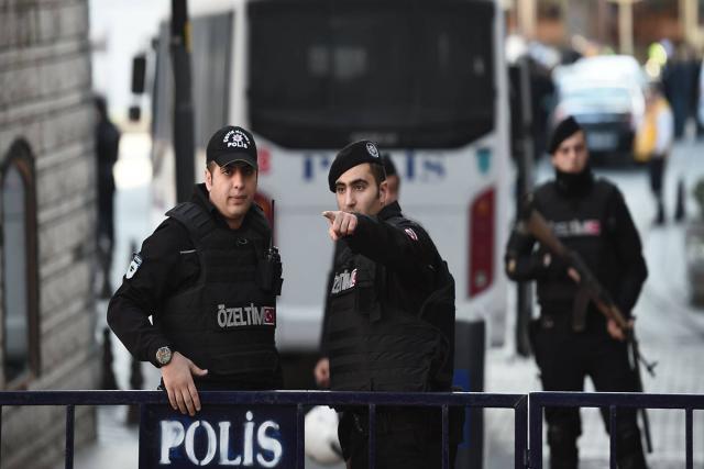 الأمن التركي يلقي القبض على 15 عراقيا وسوريا واحدا بتهمة الانتماء لداعش