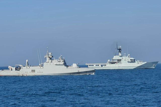 القوات البحرية المصرية والبحرينية تنفذان تدريباً بحرياً عابراً فى نطاق الأسطول الشمالى 