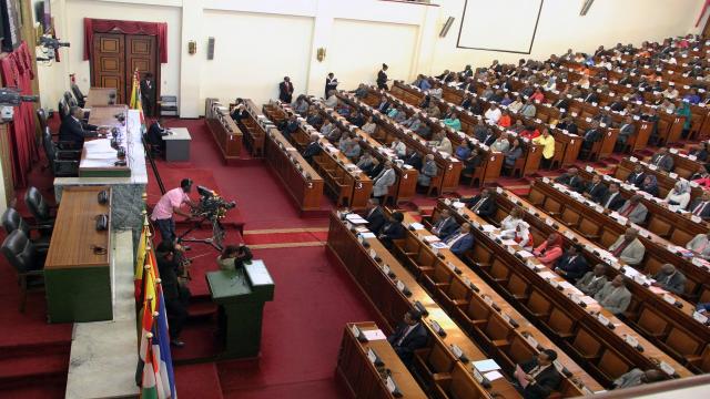 برلمان أثيوبيا يرفع الحصانة عن 39 مسئولا من تيجراي