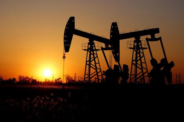 هبوط أسعار النفط بفعل ارتفاع إصابات كورونا