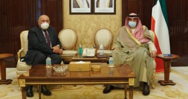 تفاصيل مباحثات وزير الخارجية مع رئيس وزراء الكويت