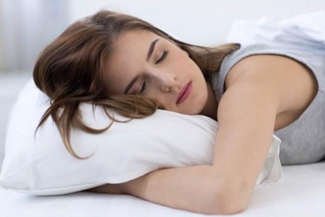 دراسة: احمي نفسك من أمراض القلب بالنوم لساعات كافية