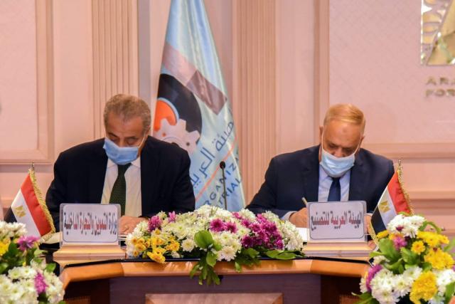 وزير التموين ورئيس العربية للتصنيع يتفقان علي إستخدام الغاز الطبيعي بالمخابز البلدية