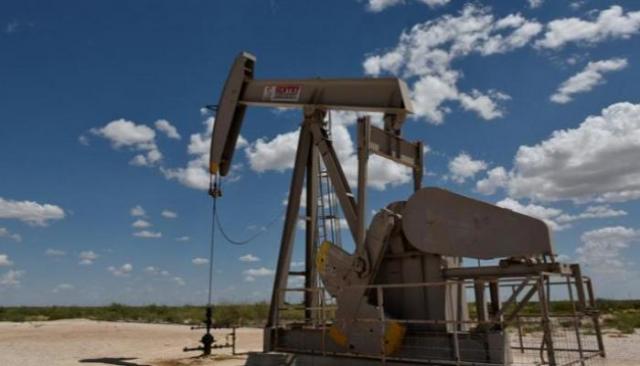 لقاح ”موديرنا” يقفز بأسعار النفط 3.5%
