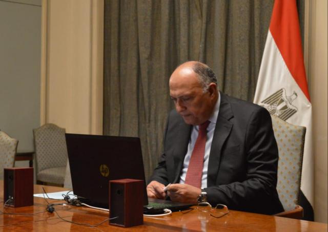 تفاصيل الاتصال بين وزير الخارجية المصري ونظيره الأفغاني عبر الفيديو كونفرانس