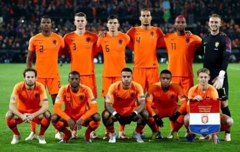 هولندا تصطدم بالإكوادور اليوم لحسم التأهل لدور الـ 16 في كأس العالم