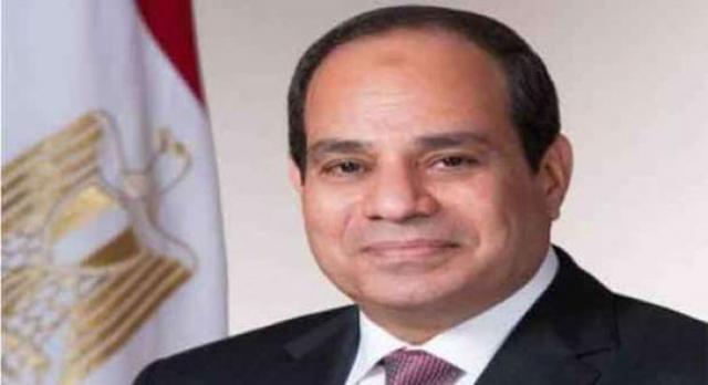 السيسي  يتفقد جناح البنك المركزي في معرض القاهرة الدولي للتكنولوجيا