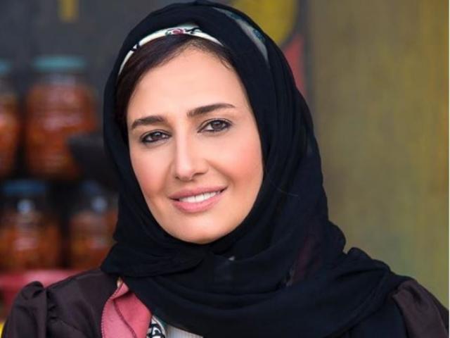 حلا شيحة ترتدي الحجاب وتقرأ القرآن بعد جدل زواجها من معز مسعود