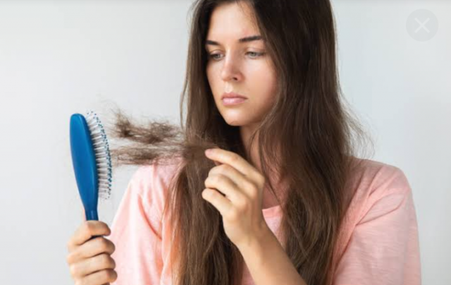 4 وصفات سحرية للتخلص من تساقط الشعر