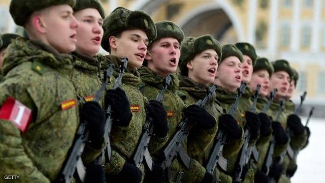 القيصر والجنرلات.. خطة بوتين لحماية الجيش من كورونا