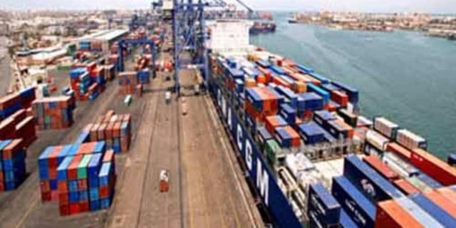 موانئ «الإسكندرية» تستقبل 12 سفينة جديدة اليوم وغدا