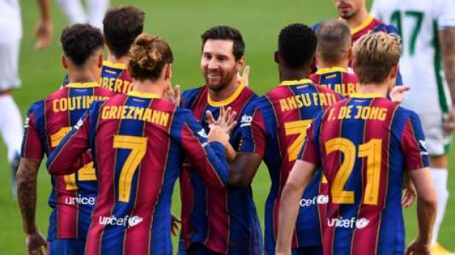 كومان يعلن قائمة برشلونة لمواجهة قادش في الدوري الإسباني