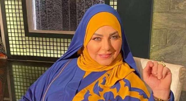 ميار الببلاوي تطمئن جمهورها ببث فيديو مباشر: أنا بخير ولسه جايه من صلاة الجمعة