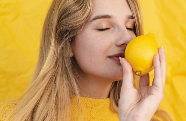 دراسة: شم الليمون يجعلنا أكثر نحافة