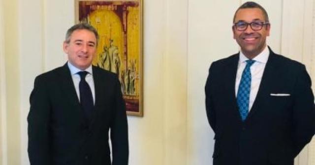 سفير مصر فى لندن يبحث مع وزير الدولة البريطانى للشرق الأوسط تعزيز التعاون المشترك