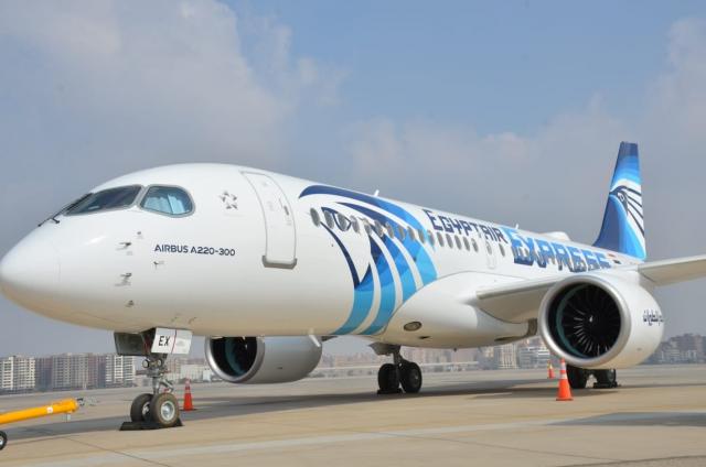 مصر للطيران تسير غدا 25 رحلة جوية لنقل 4018 راكبا