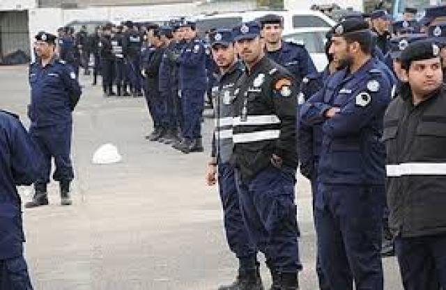 الداخلية الكويتية تعتقل 3 اشخاص متطرفين بحوزتهم أسلحة غير مرخصة