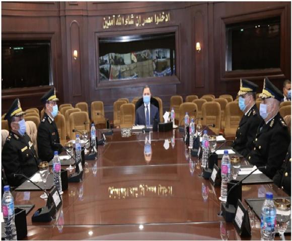 بالفيديو .. تفاصيل إجتماع وزير الداخلية مع مساعدى الوزير والقيادات الأمنية