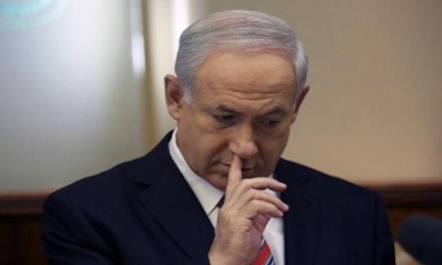 نتنياهو يوقف قرار منع الفلسطينيين من ركوب حافلات الإسرائيليين