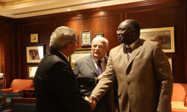 وزير الرياضة ورئيس الاتحاد الإفريقي لكرة اليد يبحثان ترتيبات استضافة مصر لبطولة إفريقيا