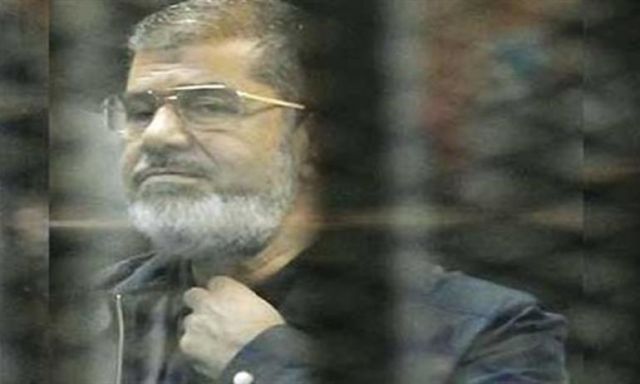 شاهد البث المباشر لمحاكمة مرسي في قضية التخابر واقتحام السجون
