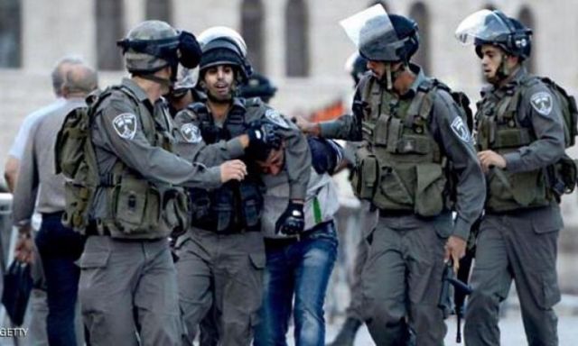 القوات الإسرائيلية تعتقل  فلسطينيا في الضفة الغربية
