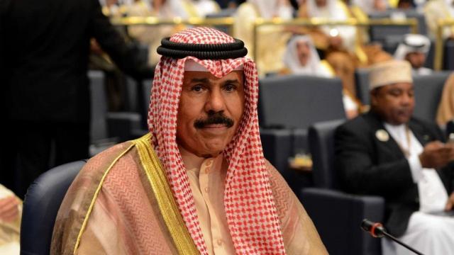 رسالة عاجلة من أمير الكويت بشأن القمة الخليجية المرتقبة في السعودية